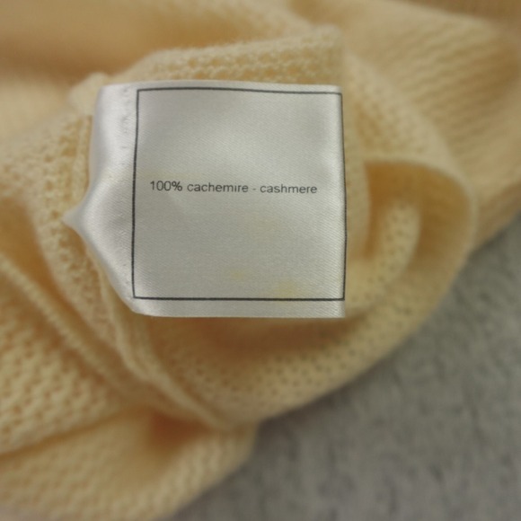 Chanel‎ Cashmere Polo Sweater - Picture 6 of 16